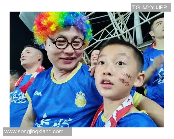 足球明星佩戴假发的趣味瞬间大揭秘,时尚与运动的完美结合 足球明星佩戴假发的趣味瞬间大揭秘,时尚与运动的完美结合