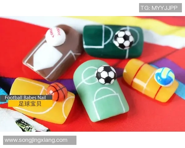 足球明星们的美甲风格大揭秘时尚与运动的完美结合